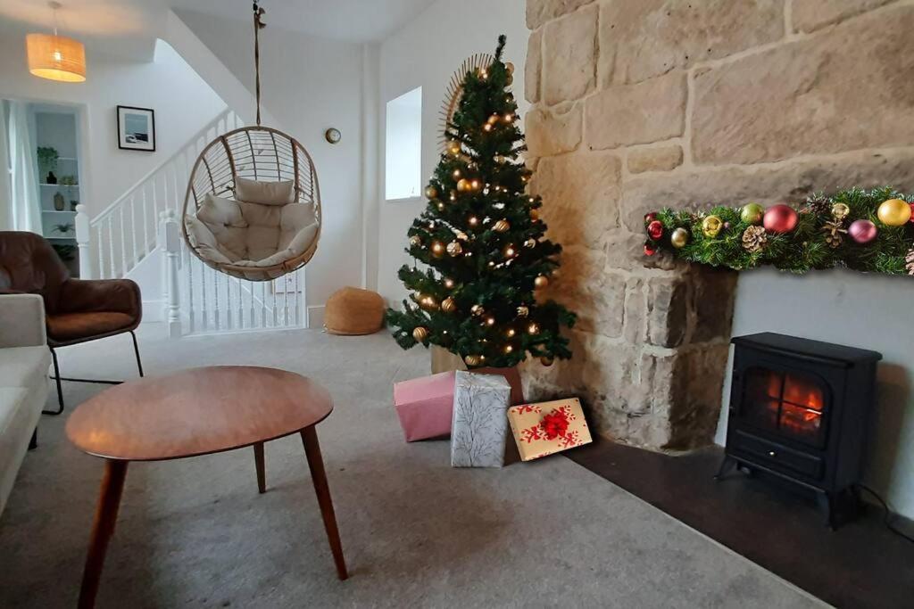 Bright & Beautiful 4 Bedroom House With Sea Views Portland Esterno foto
