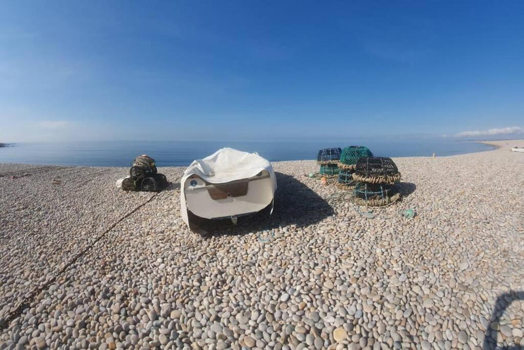 Bright & Beautiful 4 Bedroom House With Sea Views Portland Esterno foto